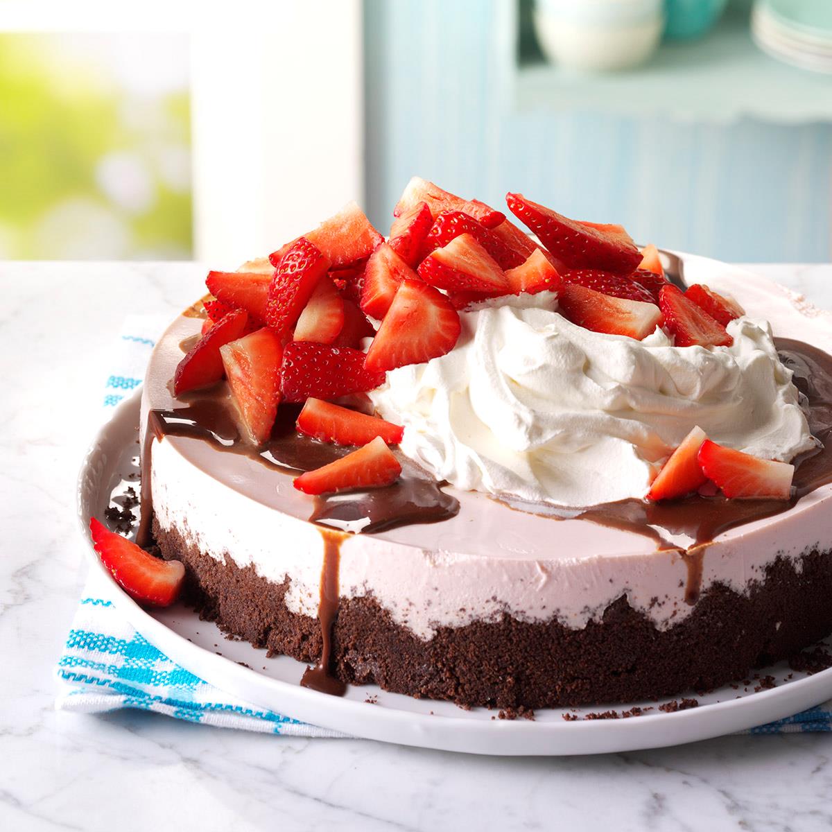 Chocolate Covered Strawberry Cheesecake Recipe