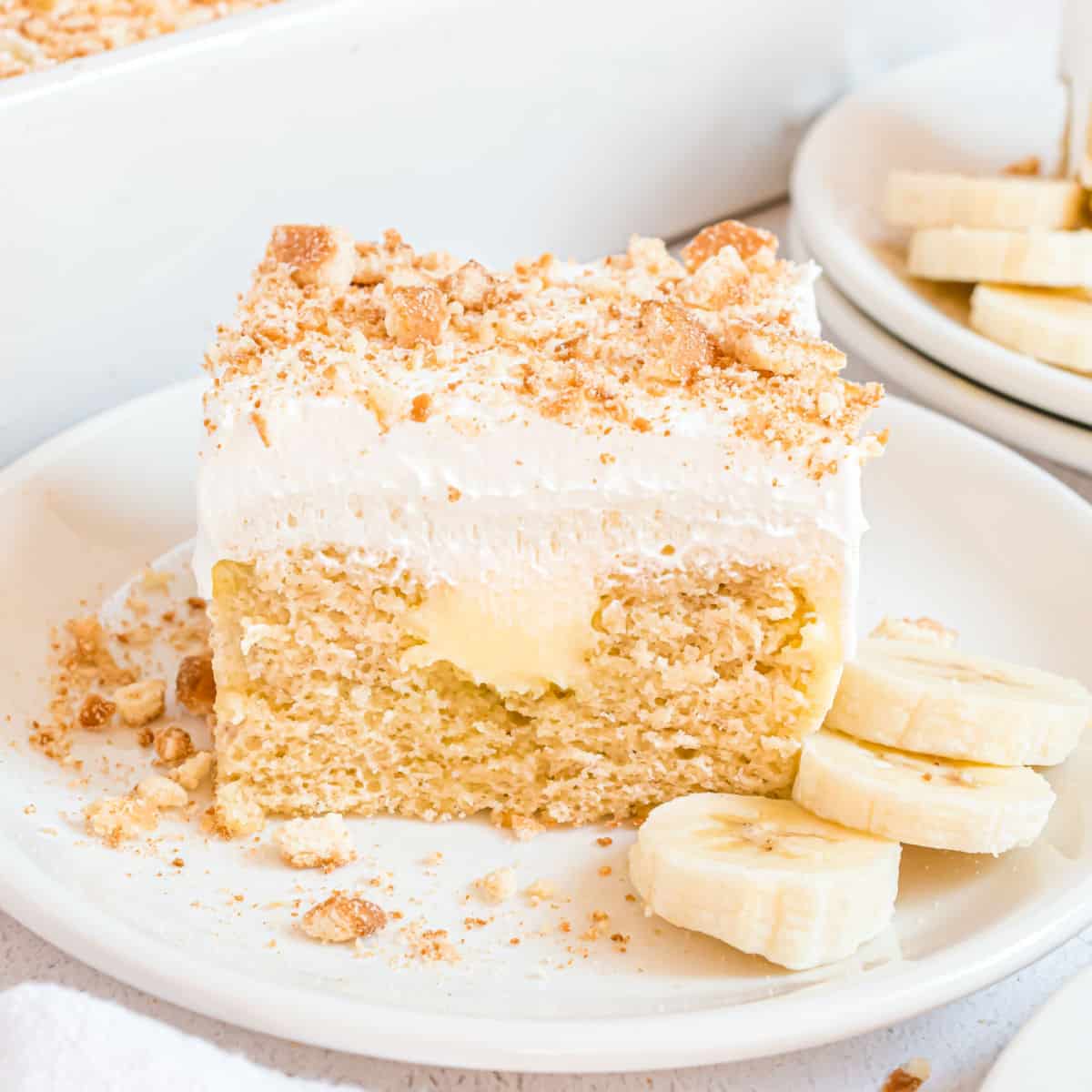 Banana Cream Pie Poke Cake Recipe