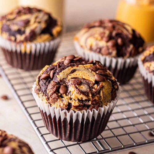 Chocolate peanut butter muffins (vegan)