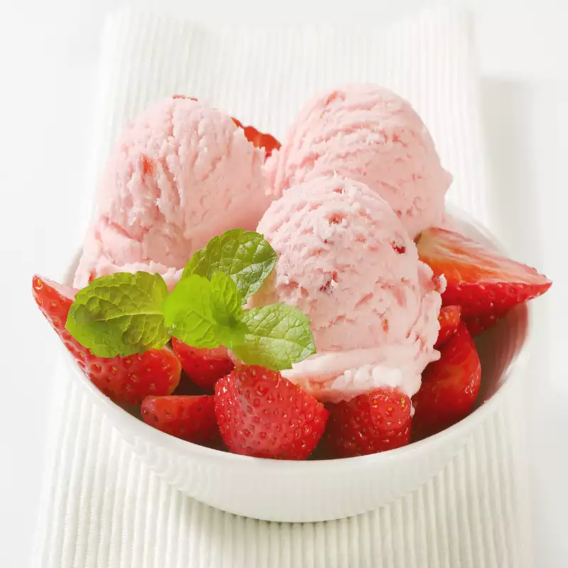 Eggless Strawberry Ice Cream Recipe