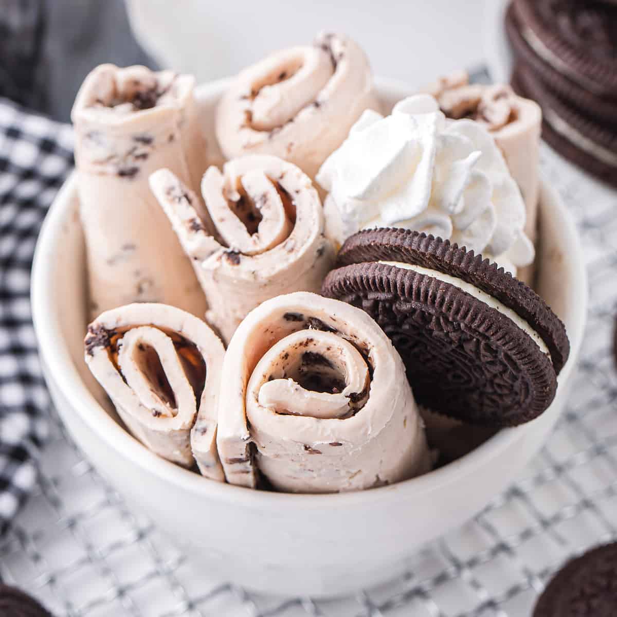 OREO ICE CREAM ROLLS